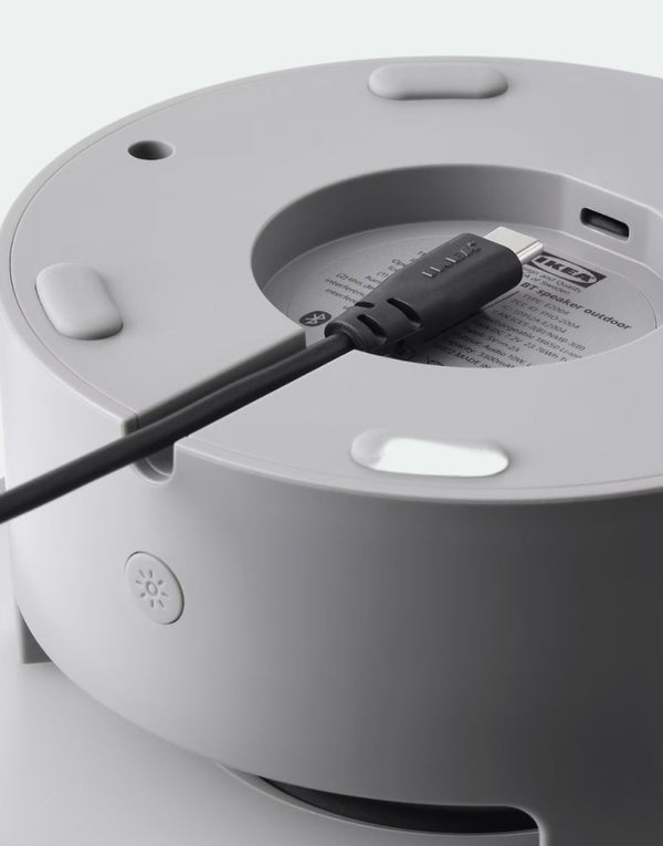 Speaker with lamp