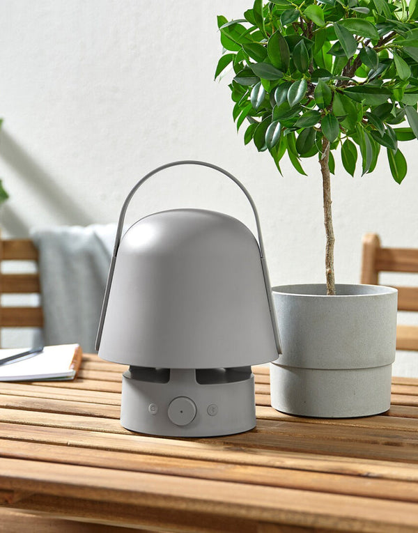 Speaker with lamp