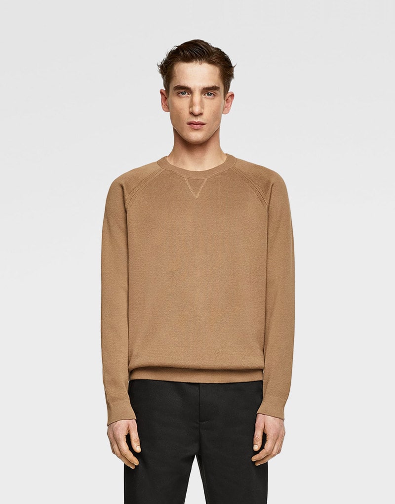Sleeve sweater