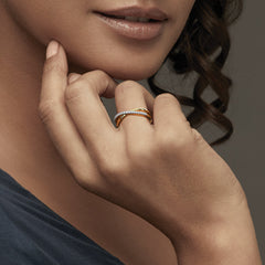 Abril cutout gold ring