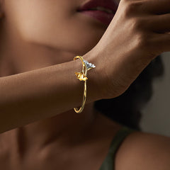Tango oval bangle