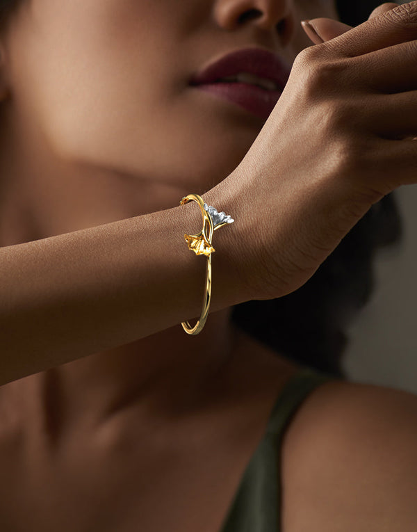 Tango oval bangle
