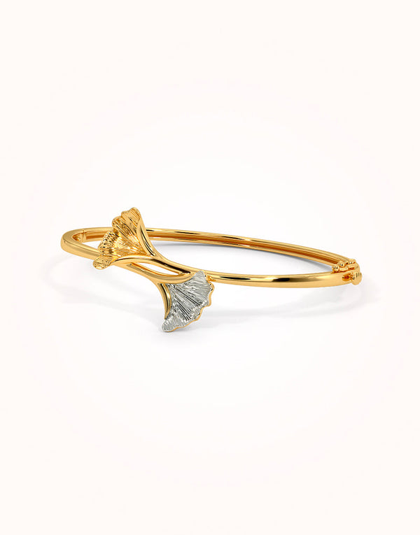 Tango oval bangle