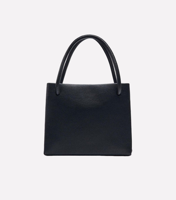 Shoulder bag with chain