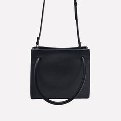 Shoulder bag with chain