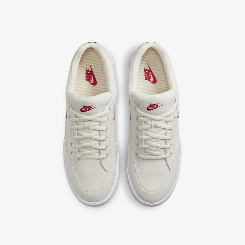 Nike retro style